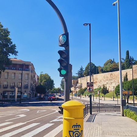 Piso Completo Centrico Y Habitaciones En El Casco Antiguo De Salamanca Ngoại thất bức ảnh