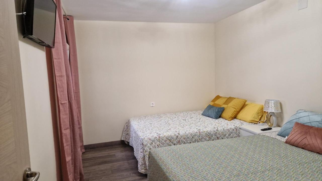 Piso Completo Centrico Y Habitaciones En El Casco Antiguo De Salamanca Ngoại thất bức ảnh