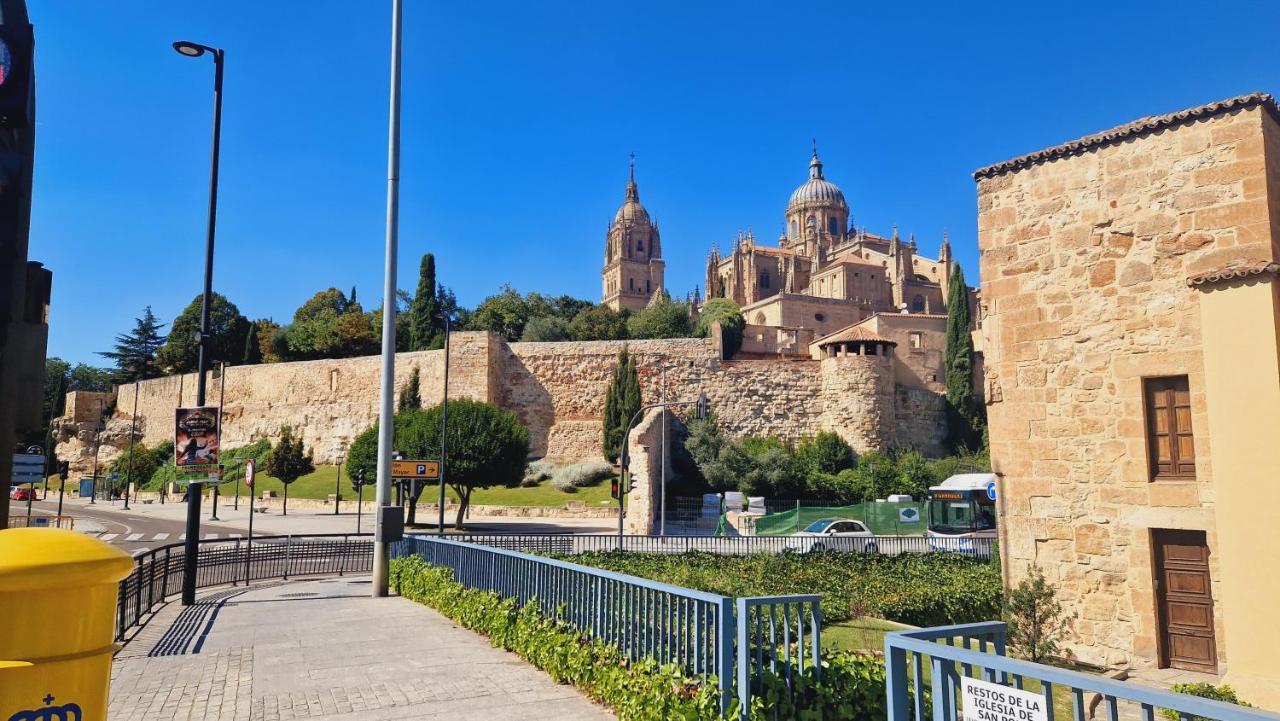 Piso Completo Centrico Y Habitaciones En El Casco Antiguo De Salamanca Ngoại thất bức ảnh