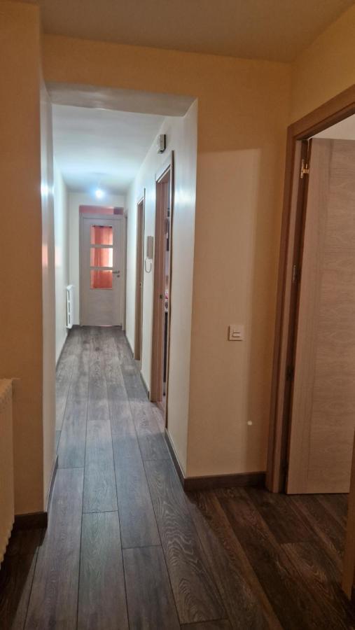 Piso Completo Centrico Y Habitaciones En El Casco Antiguo De Salamanca Ngoại thất bức ảnh