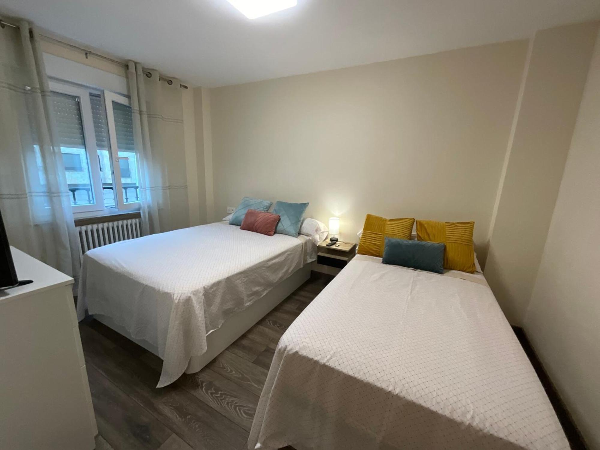 Piso Completo Centrico Y Habitaciones En El Casco Antiguo De Salamanca Ngoại thất bức ảnh