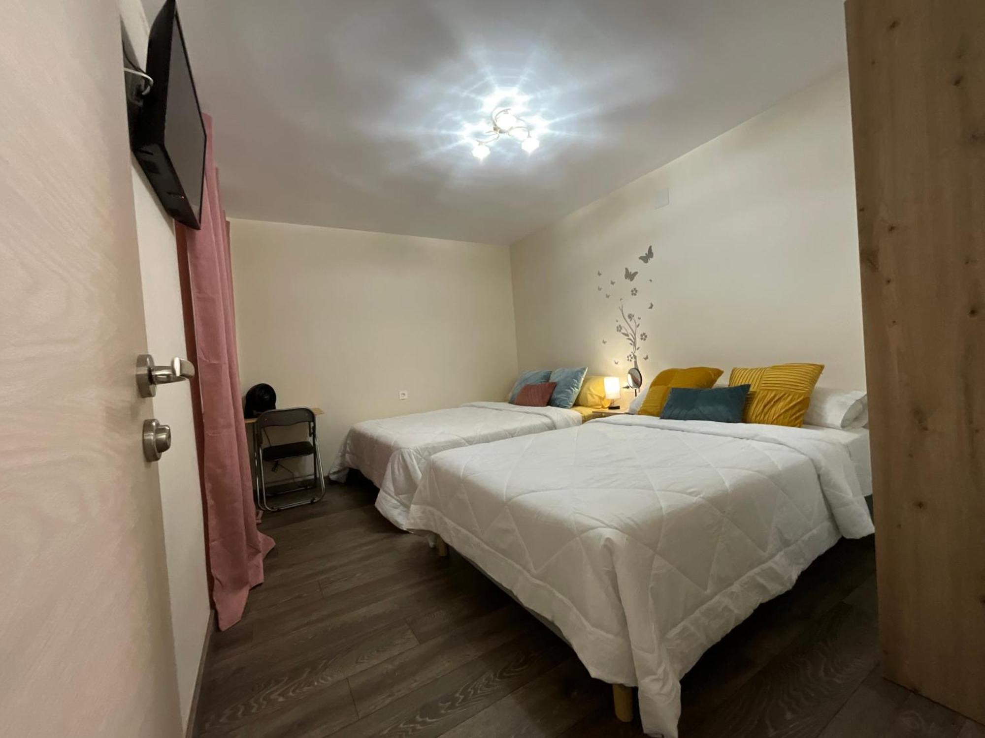 Piso Completo Centrico Y Habitaciones En El Casco Antiguo De Salamanca Ngoại thất bức ảnh