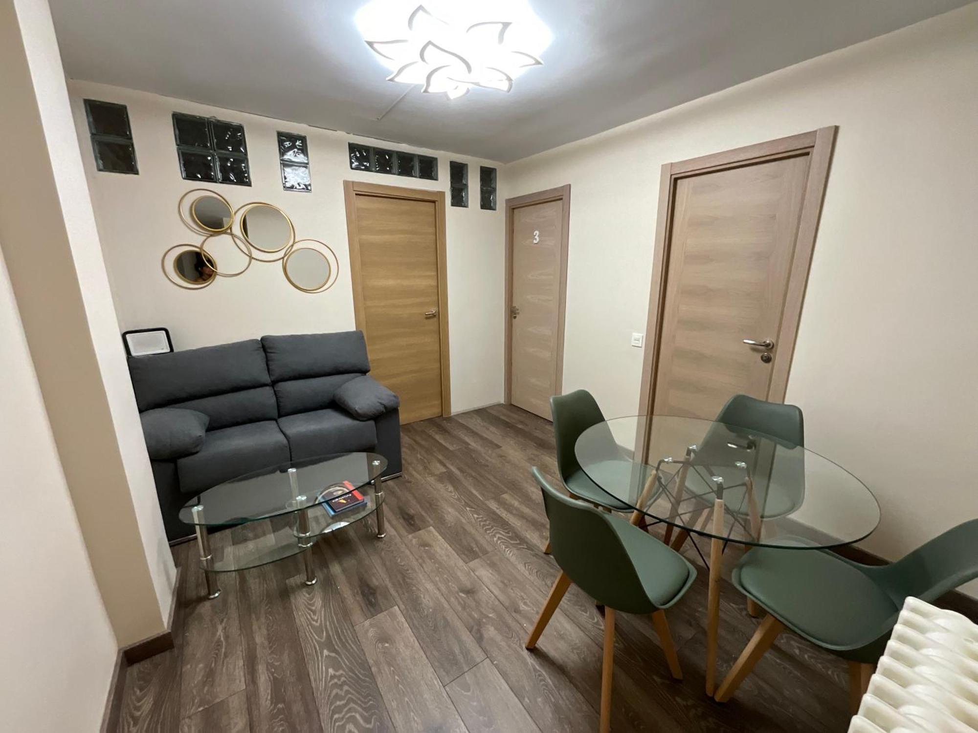 Piso Completo Centrico Y Habitaciones En El Casco Antiguo De Salamanca Ngoại thất bức ảnh